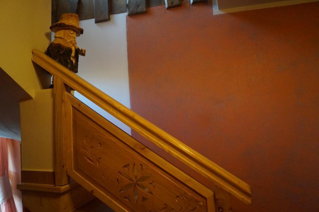 Apartamenty I Pokoje Rodzinne Czarna Gora Bagian luar foto