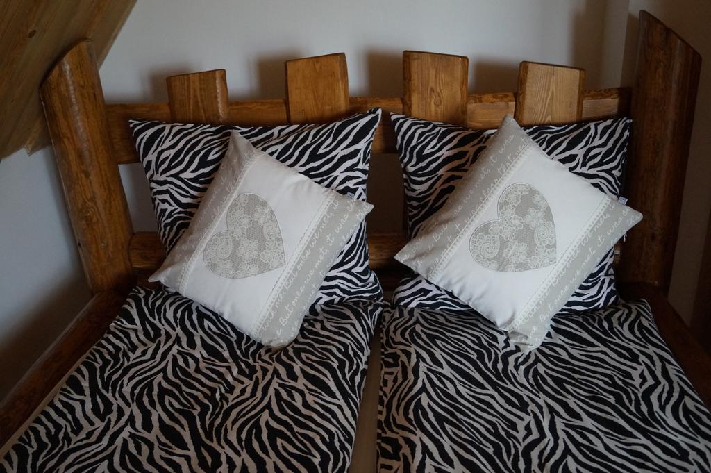 Apartamenty I Pokoje Rodzinne Czarna Gora Bagian luar foto