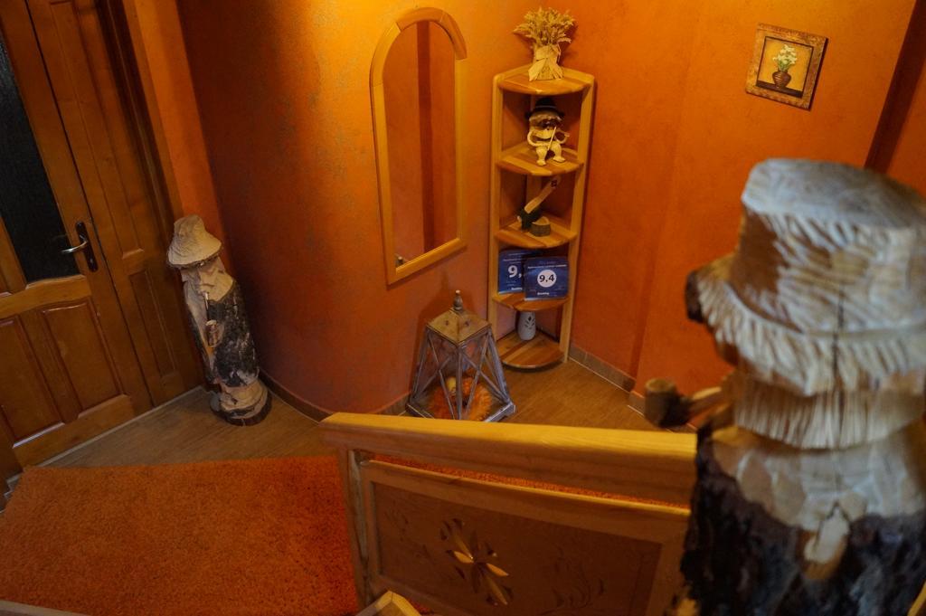Apartamenty I Pokoje Rodzinne Czarna Gora Bagian luar foto