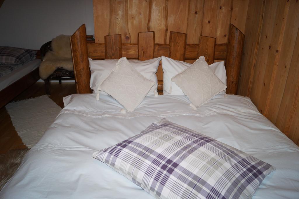 Apartamenty I Pokoje Rodzinne Czarna Gora Bagian luar foto